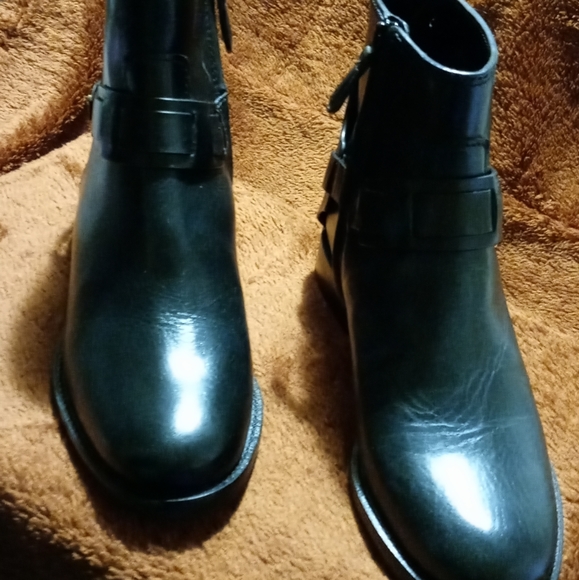 Tory Burch Colton Leather Bootie - Picture 2 of 9